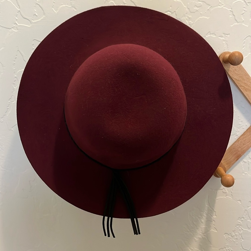 Olive & Qique - Wool Hat - Burgundy
